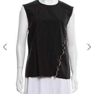 Black Sleeveless Women's Top with Side Zipper Detail